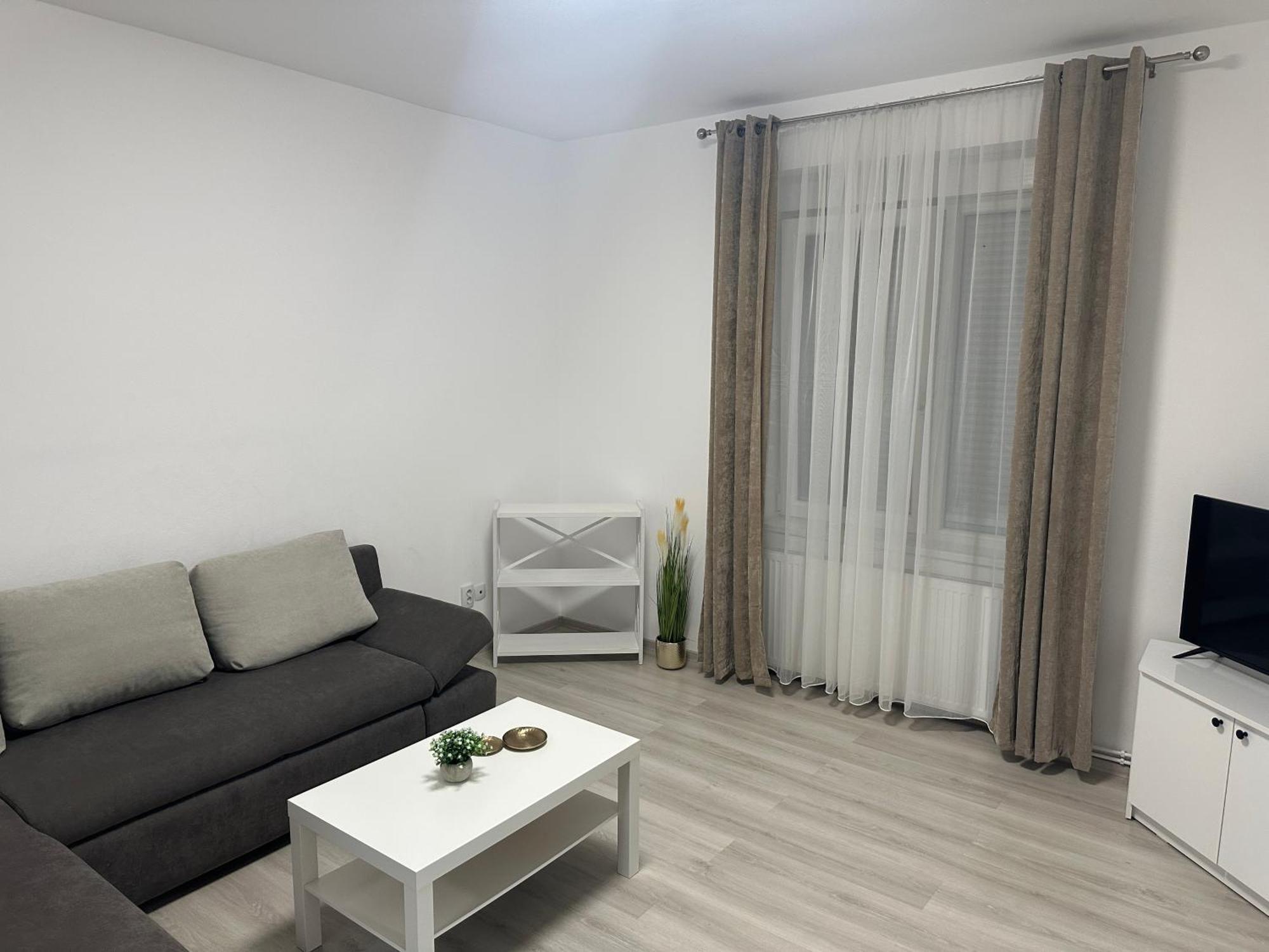 Aparthouse 1 Лугож Екстериор снимка